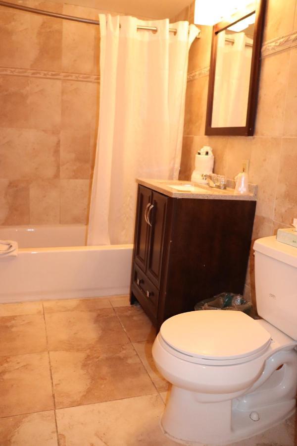 On Hollywood Beach - Affordable Two Bedrooms Sleeps 6 With Two Bathrooms Dania Beach Exteriér fotografie